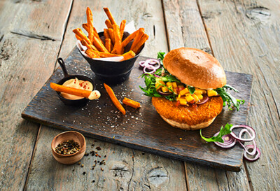 Crunchy Chicken Burger mit Mango Chutney